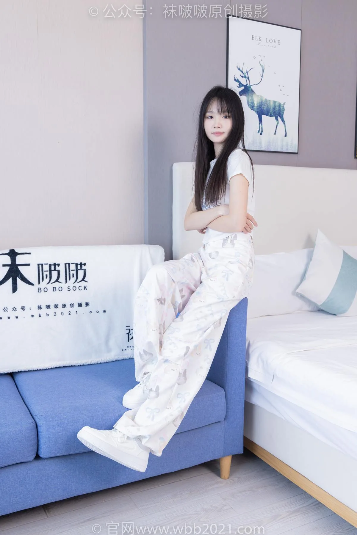 [BoBoSocks袜啵啵]NO.550 甜甜圈-板鞋自然穿脏白棉袜[148P/1V/5.90GB] - 1