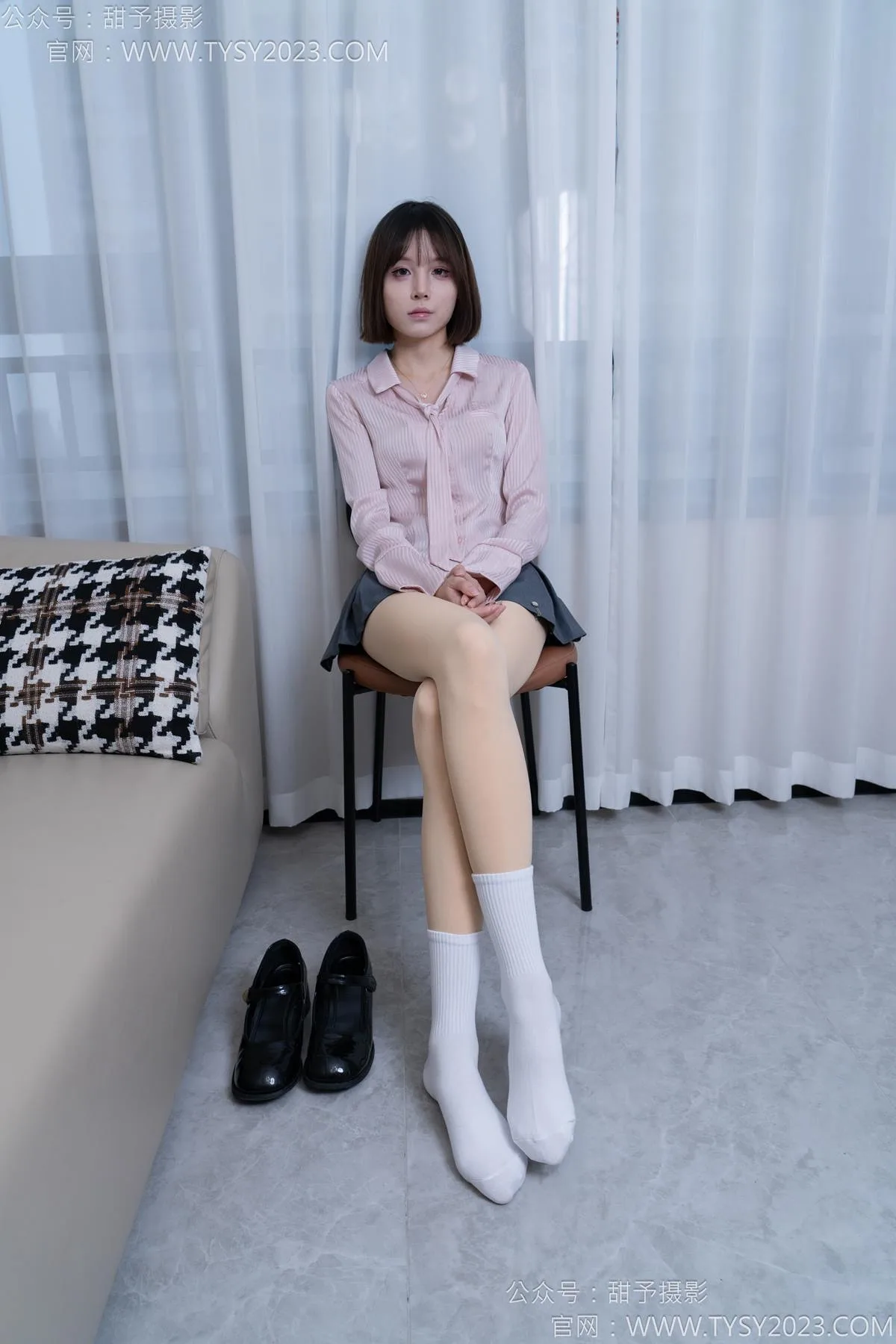 甜予摄影 NO.185 珞珞-皮鞋、白棉袜、厚肉丝[130P/2V/9.86GB] - 2