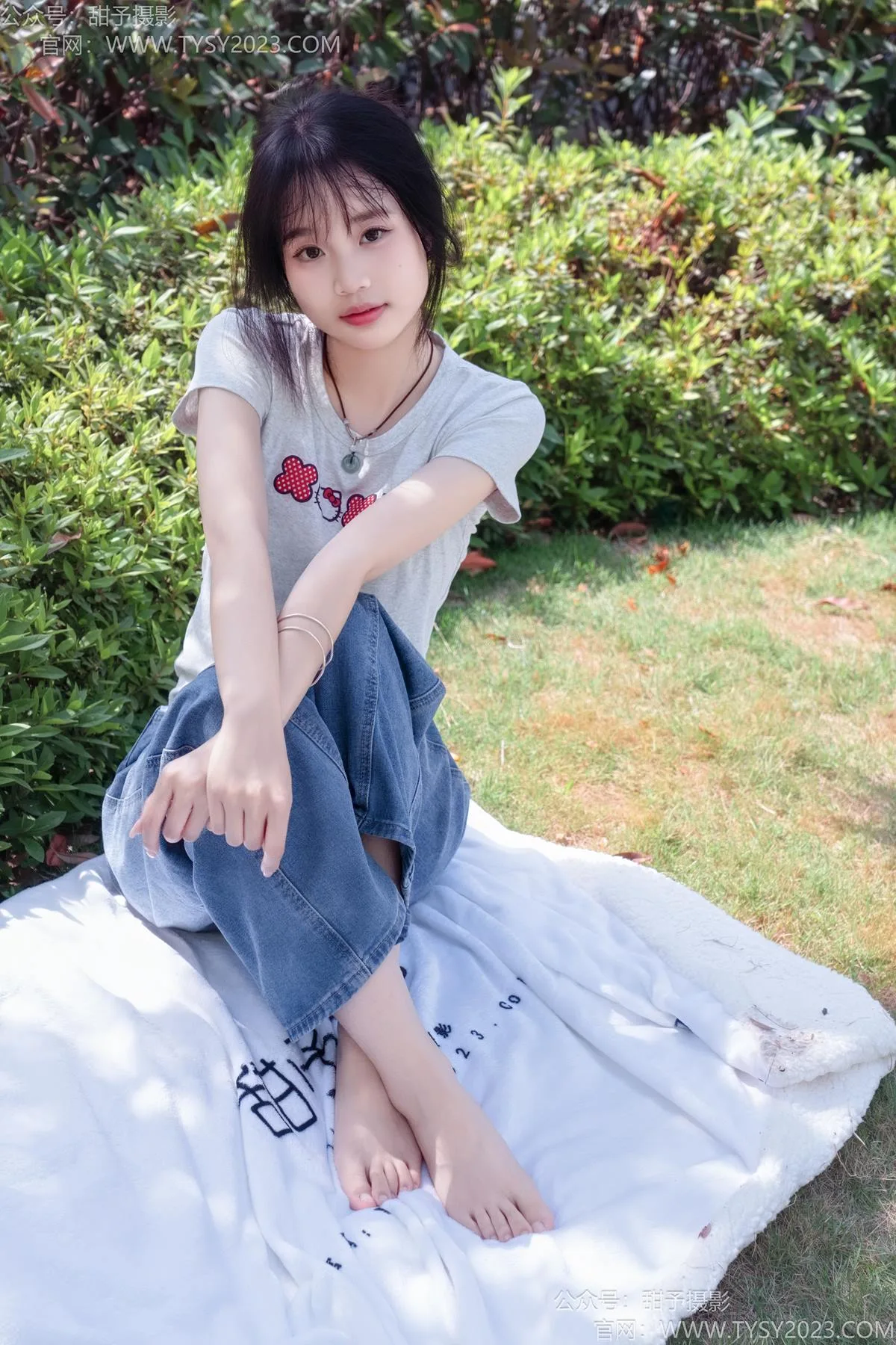 甜予摄影 NO.194 小橙子-板鞋、白棉袜、裸足[130P/2V/9.36GB] - 2