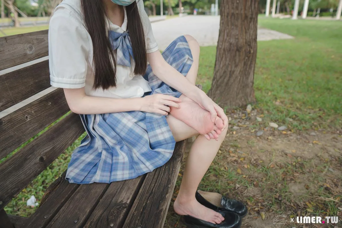 limerence 106 白玉公园JK裸足白棉袜脚 [117P/2V/1.02G] - 3