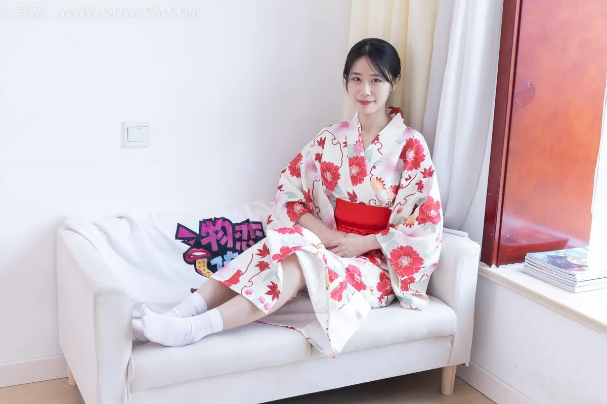 勿恋传媒 NO.2385 菜菜-木屐、短白丝、裸足、和服浴衣、裸足[240P/1V/4.66GB] - 3