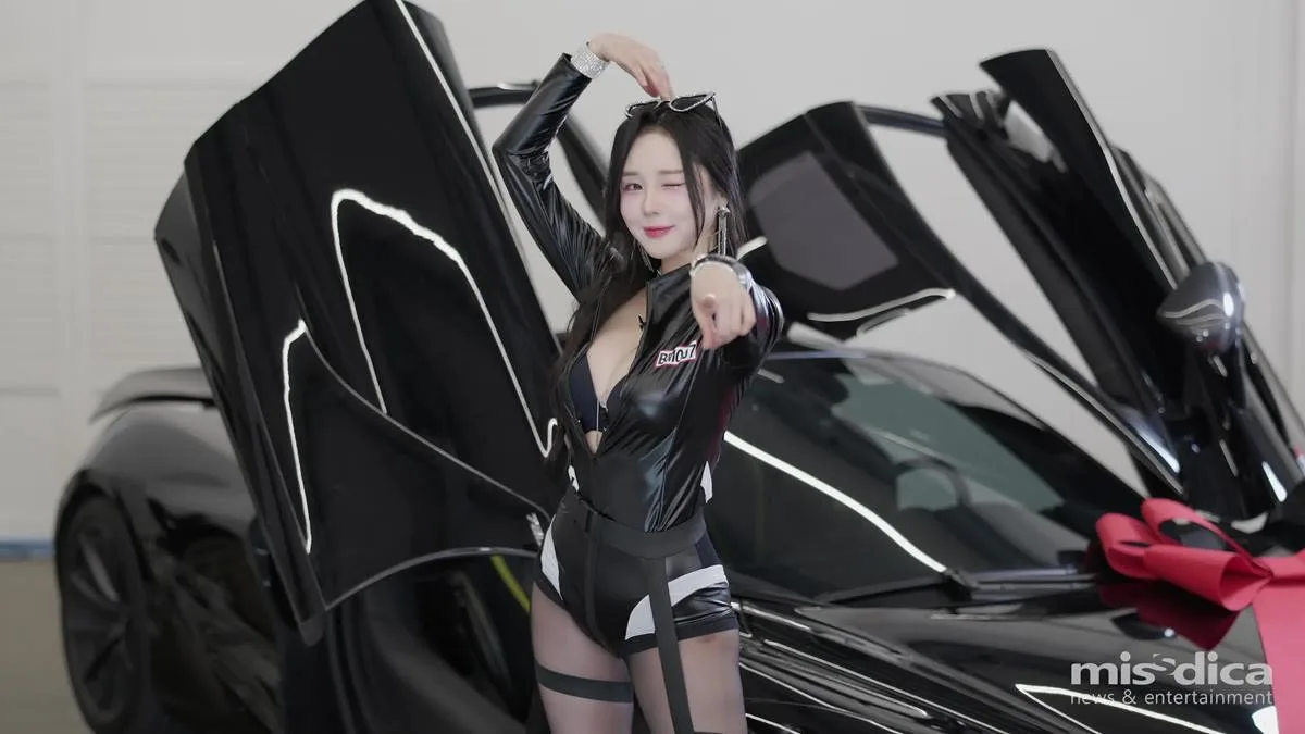 Hari Ban, Black Orchid, Racing Model Summer Festa[4K/1V/227MB] - 3