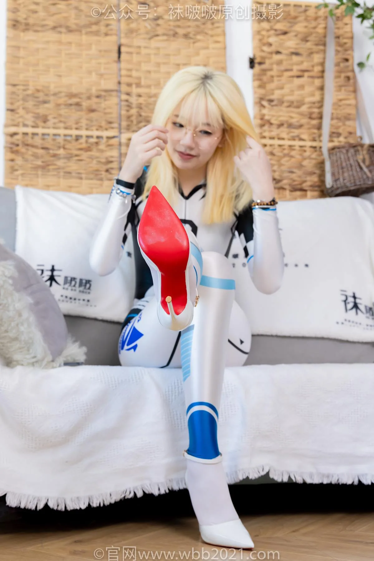[BoBoSocks袜啵啵]NO.568 小甜豆-连体服、高跟鞋、厚白丝[148P/1V/6.39GB] - 3