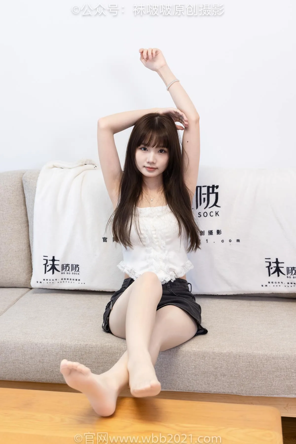 [BoBoSocks袜啵啵]NO.570 甜甜圈-板鞋、白棉袜、油亮肉丝[150P/1V/6.27GB] - 3