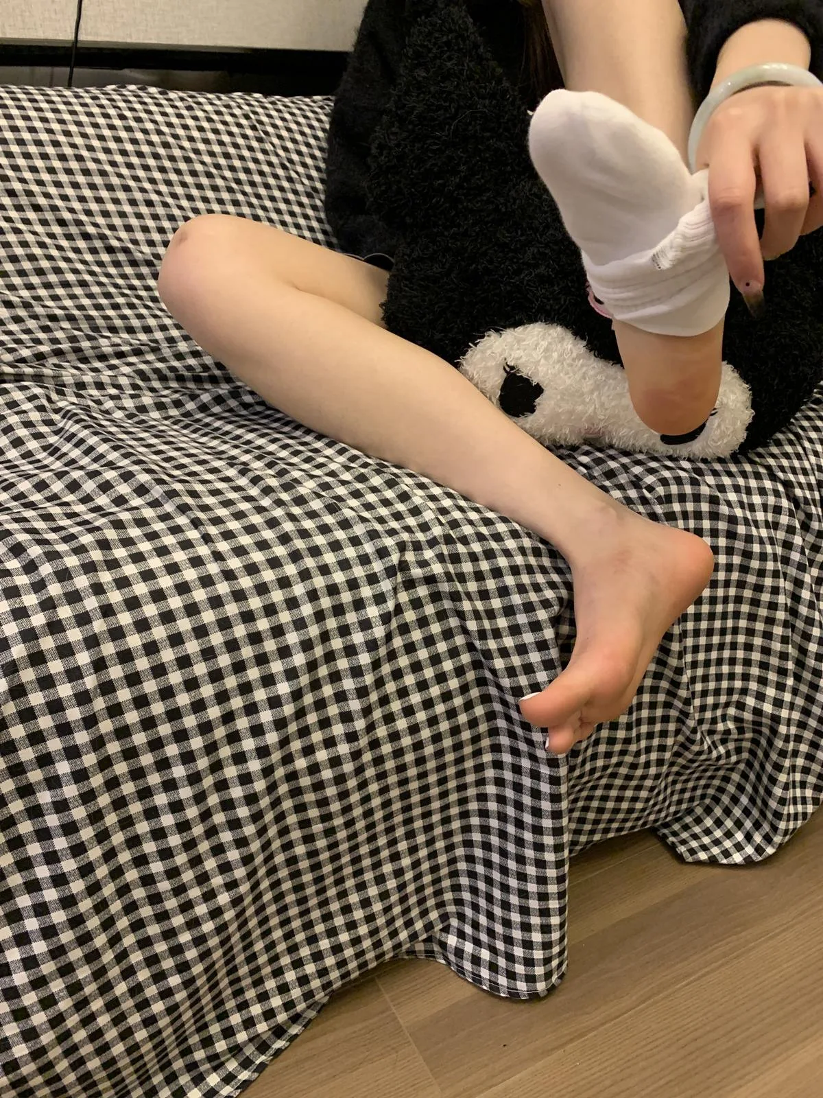 [织梦映像]NO.079 稀有JK装白棉袜脚 [72P/1V/1.8GB] - 4