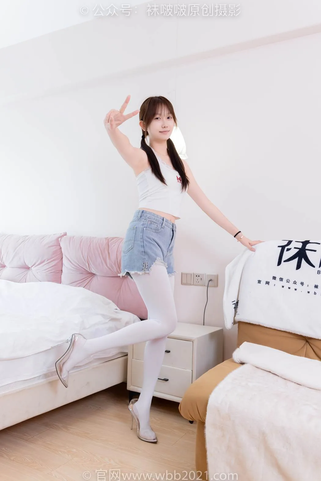 [BoBoSocks袜啵啵]NO.582 香菜-高跟鞋、厚白丝、裸足[152P/1V/5.82GB] - 4
