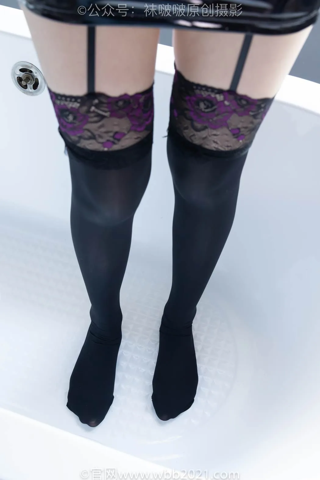 [BoBoSocks袜啵啵]NO.585 小甜豆-高跟鞋、大腿黑丝、踩面包剧情[158P/1V/7.83GB] - 4
