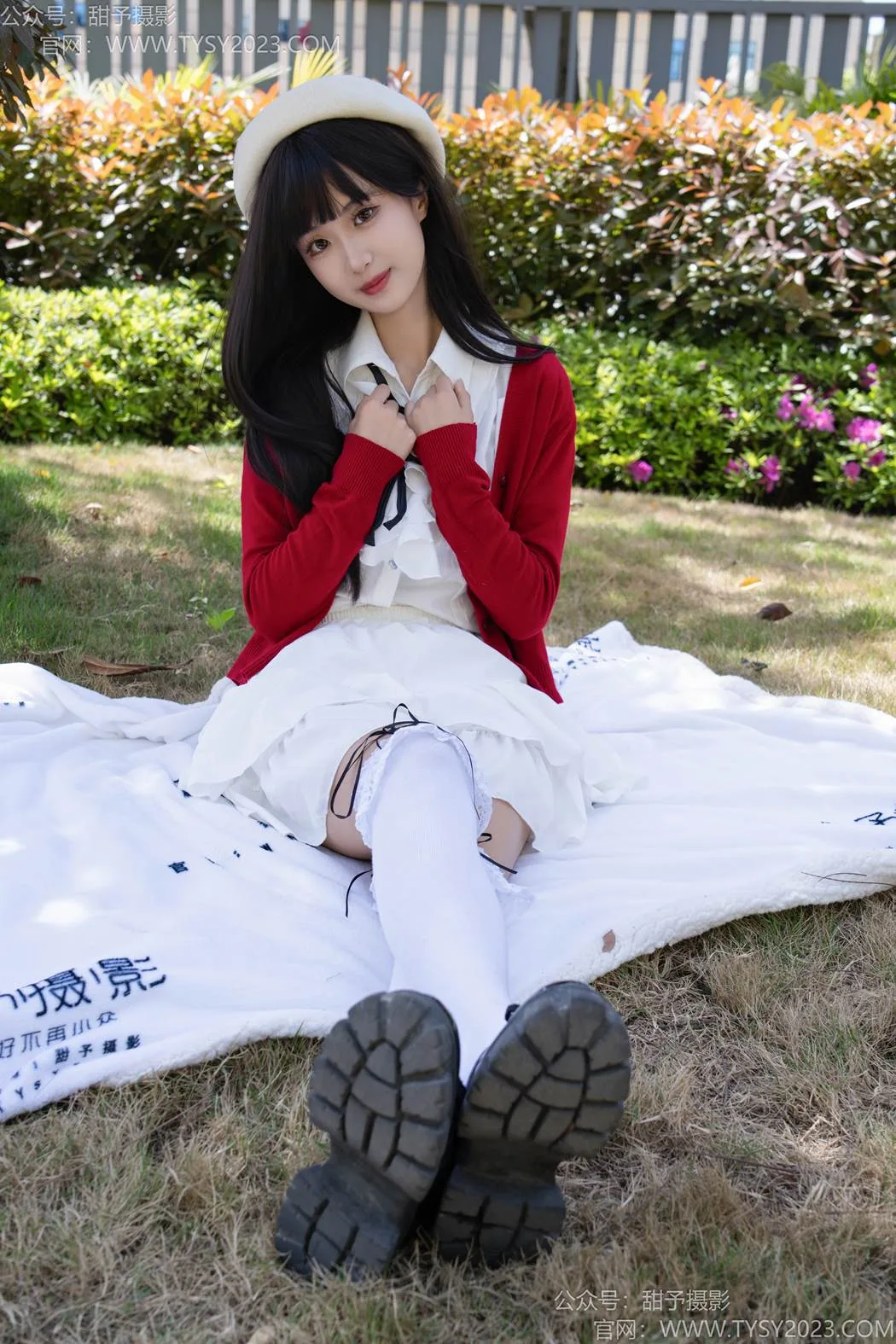 甜予摄影 NO.197 小甜桃-皮鞋、大腿袜、裸足[143P/2V/9.52GB] - 2