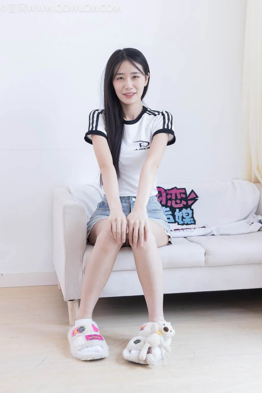 勿恋传媒 NO.2439 菜菜-拖鞋、白棉袜[166P/1V/5.32GB] - 4