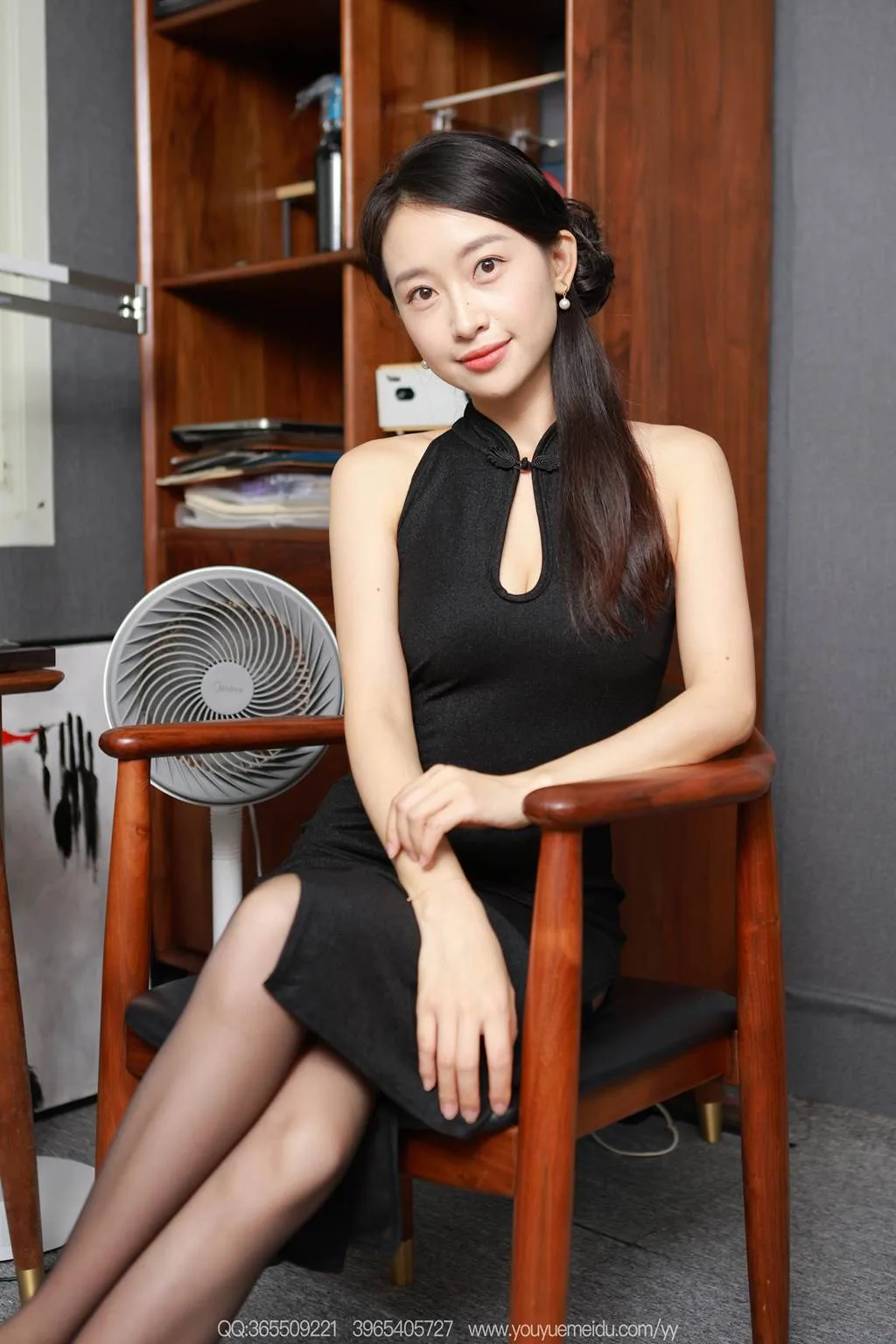 [IESS异思趣向] 2025.09.02 丝享家2147：小婕《霸气侧漏》[98P/91MB] - 1