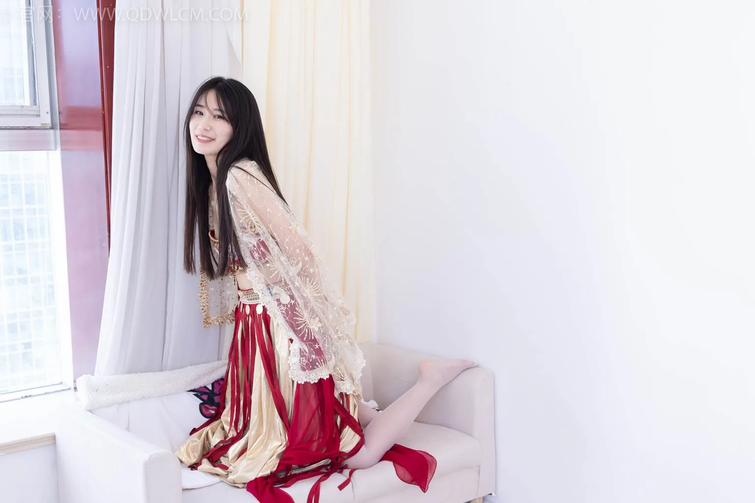 勿恋传媒 NO.2472 菜菜-高跟鞋、薄白丝、裸足[265P/1V/5.23GB] - 4