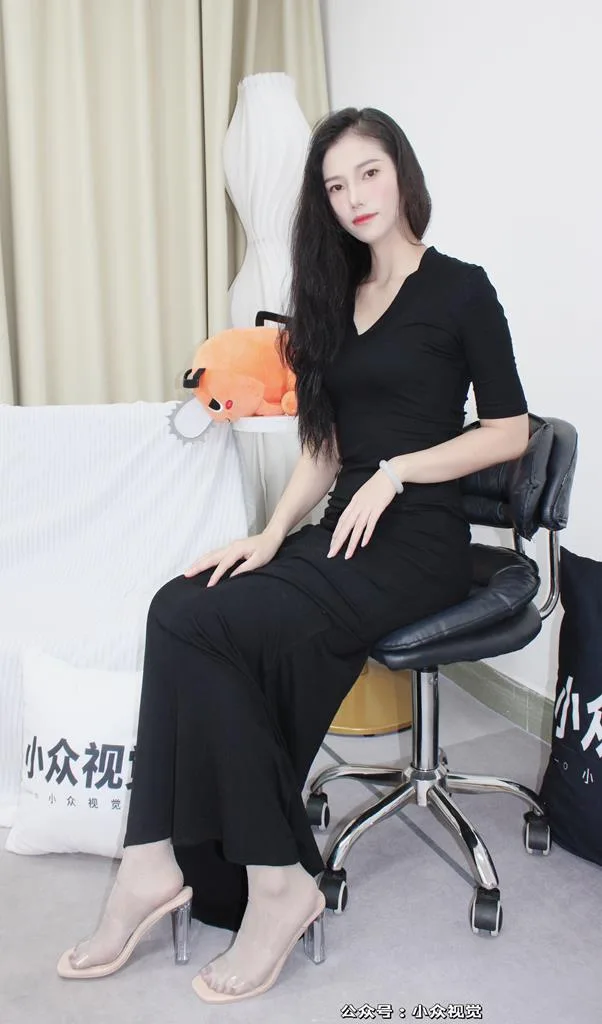 小众视觉 045-思思姐长裙丝袜裸足高跟鞋 [137P/1V/5.73G] - 4