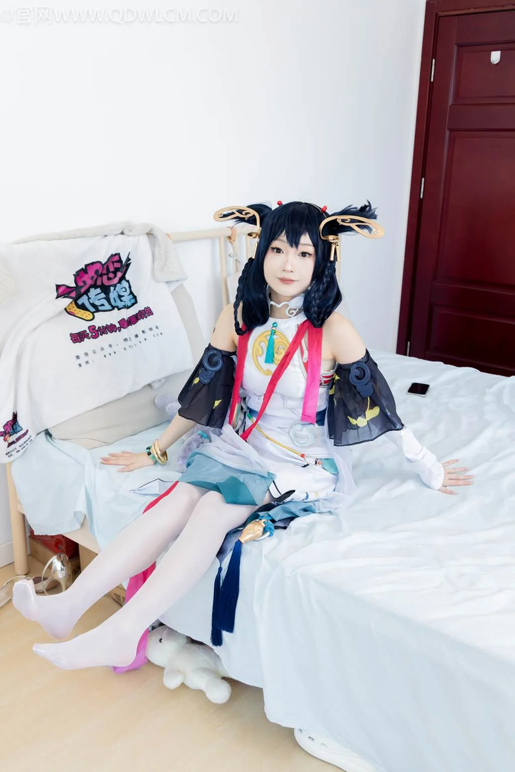 勿恋传媒 NO.2478 嘟嘟-cos服、高跟凉鞋、薄白丝、薄黑丝[183P/1V/5.28GB] - 1