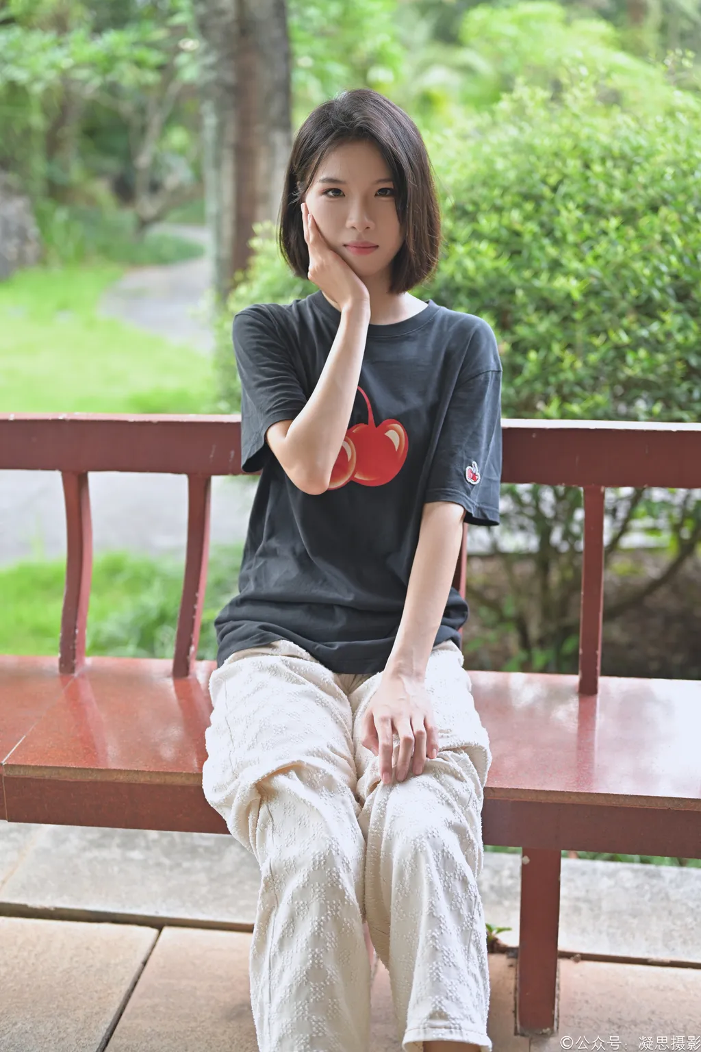 凝思摄影 NO.031 小睿-T恤、短白袜、平底鞋[144P/1V/5.27GB] - 2