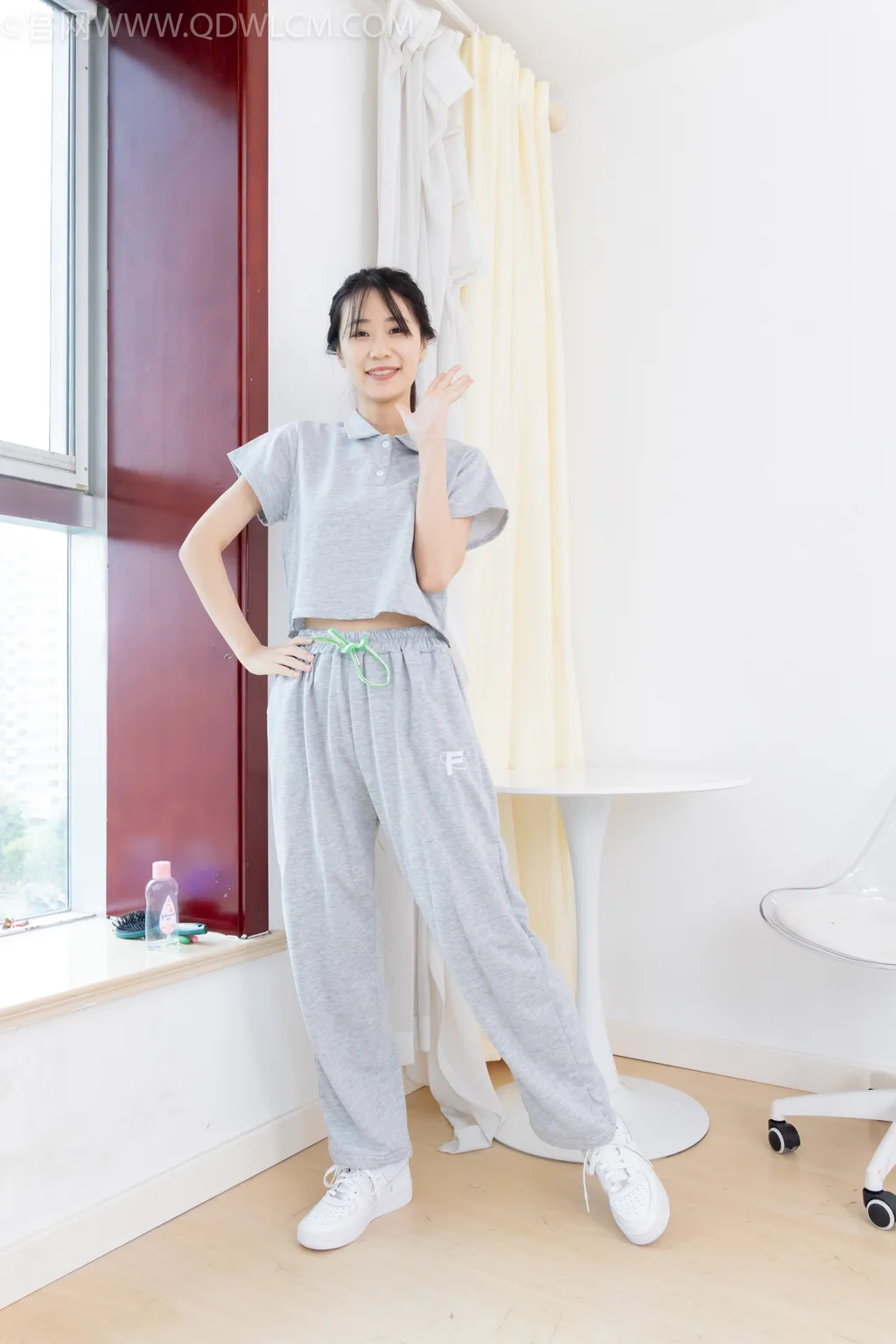 勿恋传媒 NO.2518 菜菜-板鞋、厚白丝、裤里丝[161P/1V/4.36GB] - 3