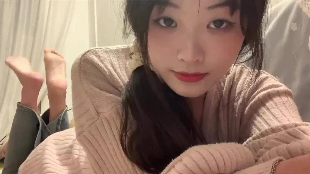 脚模面试脸足同框套路系列-186 可爱美眉 [6V/67M] - 2