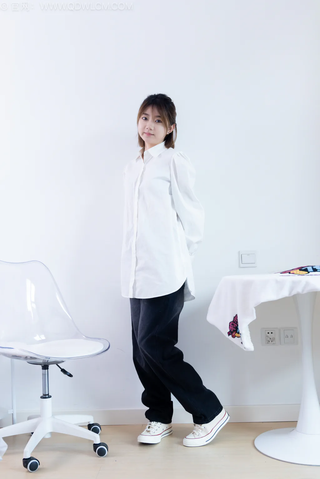 勿恋传媒 NO.2554 欢欢-帆布鞋、粉色船袜[160P/1V/5.00GB] - 4