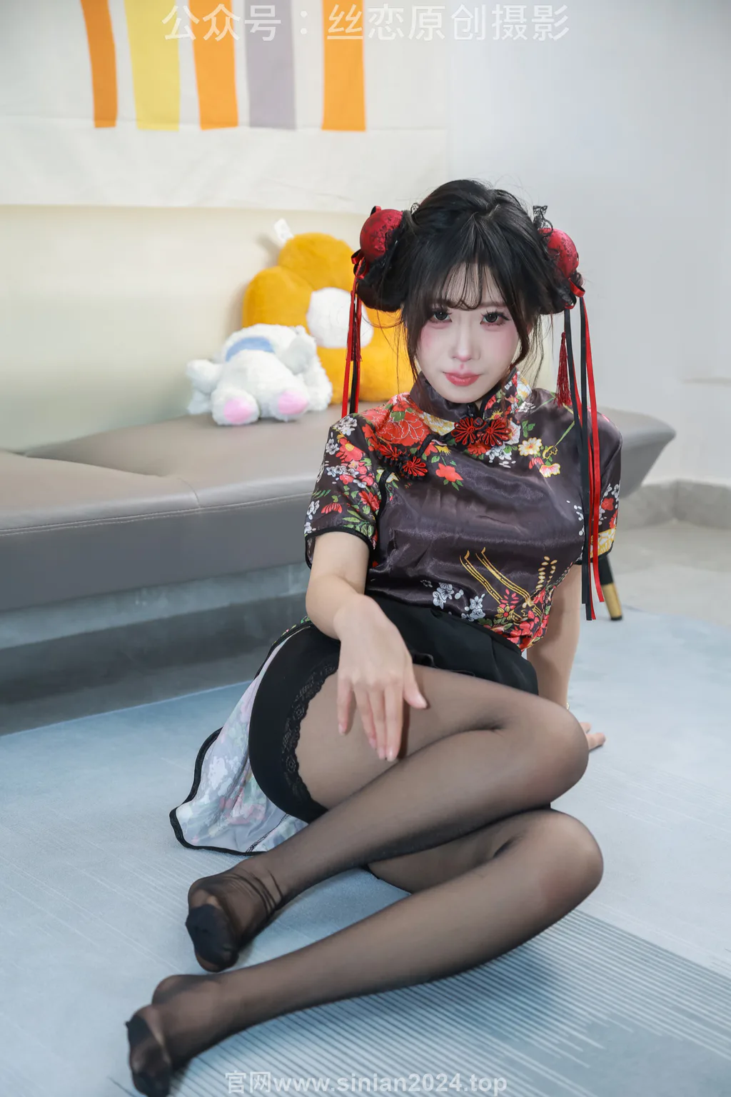 丝恋摄影 NO.011 小梦-绣花旗袍 黑色丝袜 黑色增高鞋[258P/1V/3.67GB] - 2