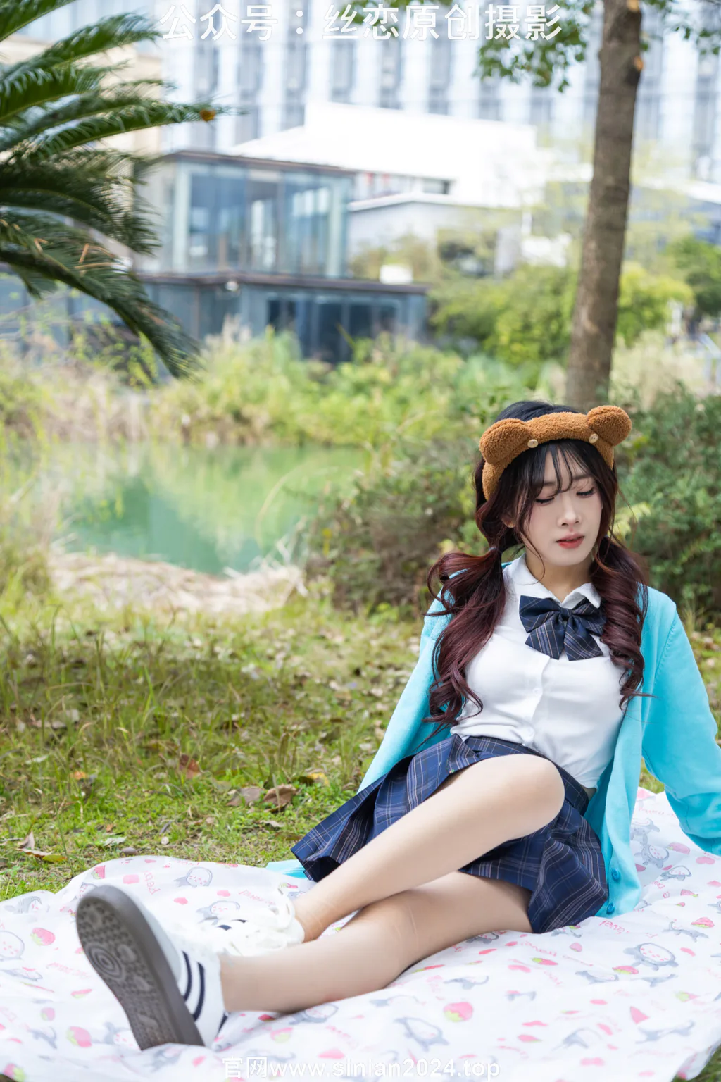 丝恋摄影 NO.014 小梦-蓝色开衫 jk短裙 肉色丝袜 白色帆布鞋[203P/1V/3.78GB] - 4