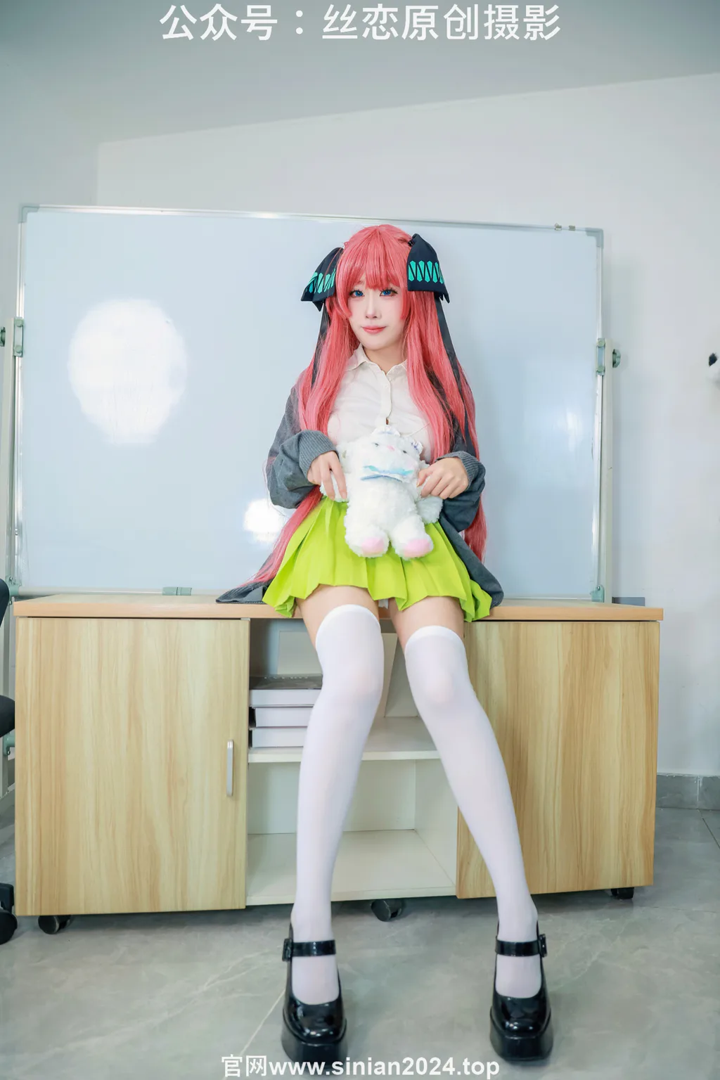 丝恋摄影 NO.023 小梦-cos动漫角色 jk连衣裙 白色丝袜 黑色小皮鞋[290P/1V/5.48GB] - 4