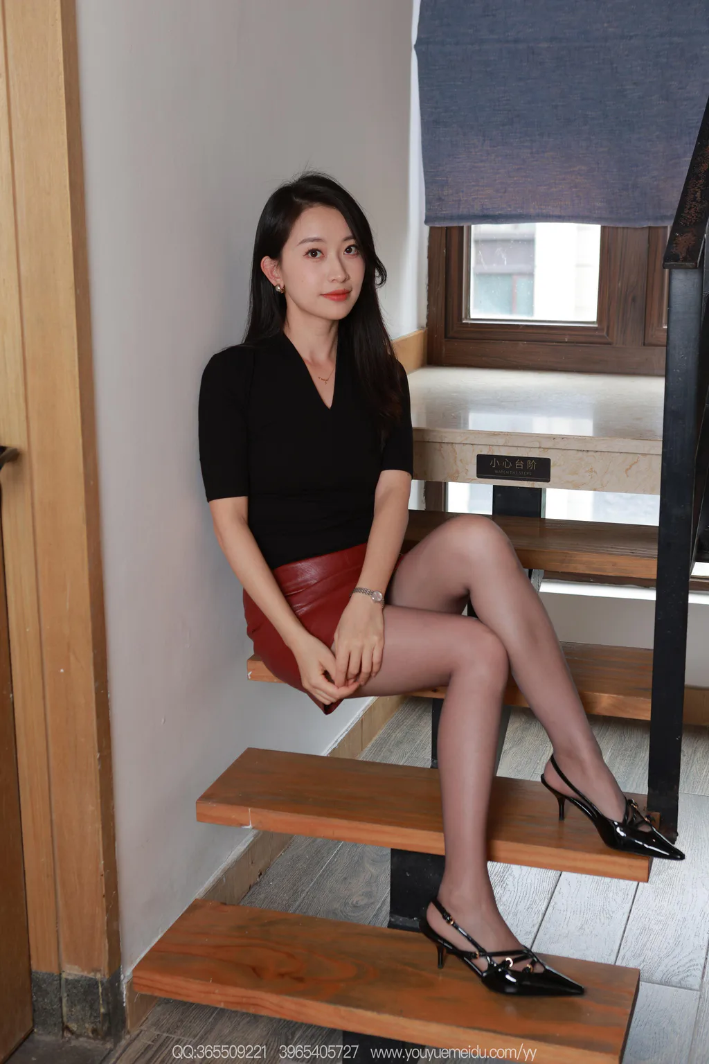 [IESS异思趣向] 2025.11.12 丝享家2208：小婕《红色小皮裙》[90P/78MB] - 3