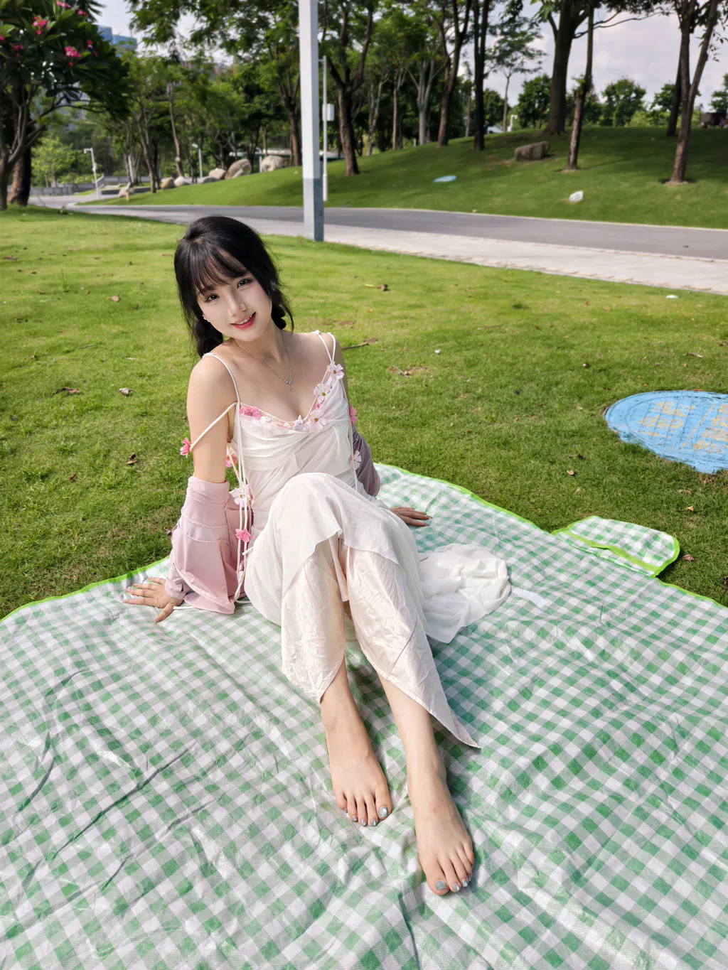 个人约拍 – 004号作品 船袜裸足[330P/87V/3.99GB]