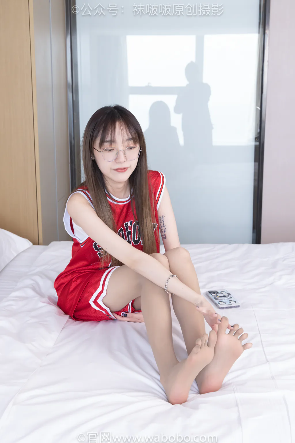 [BoBoSocks袜啵啵]NO.644 稚予-板鞋、拖鞋、薄白丝、五指薄灰丝[147P/1V/6.43GB] - 2