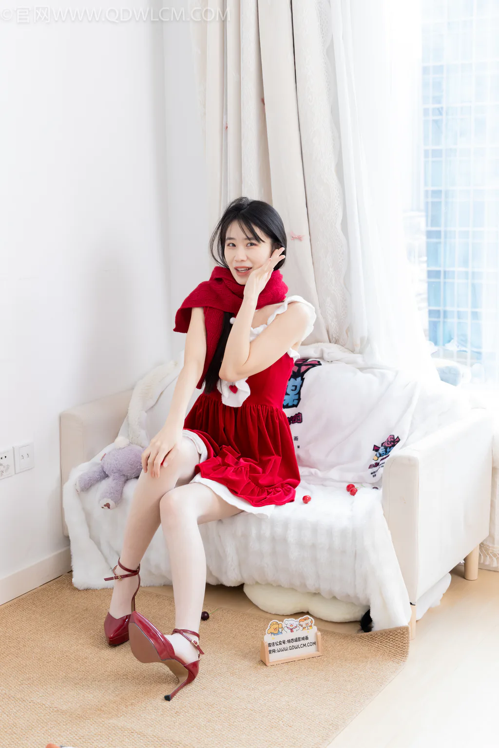 勿恋传媒 NO.2611 菜菜-高跟鞋、薄白丝、裸足[160P/1V/5.05GB] - 2