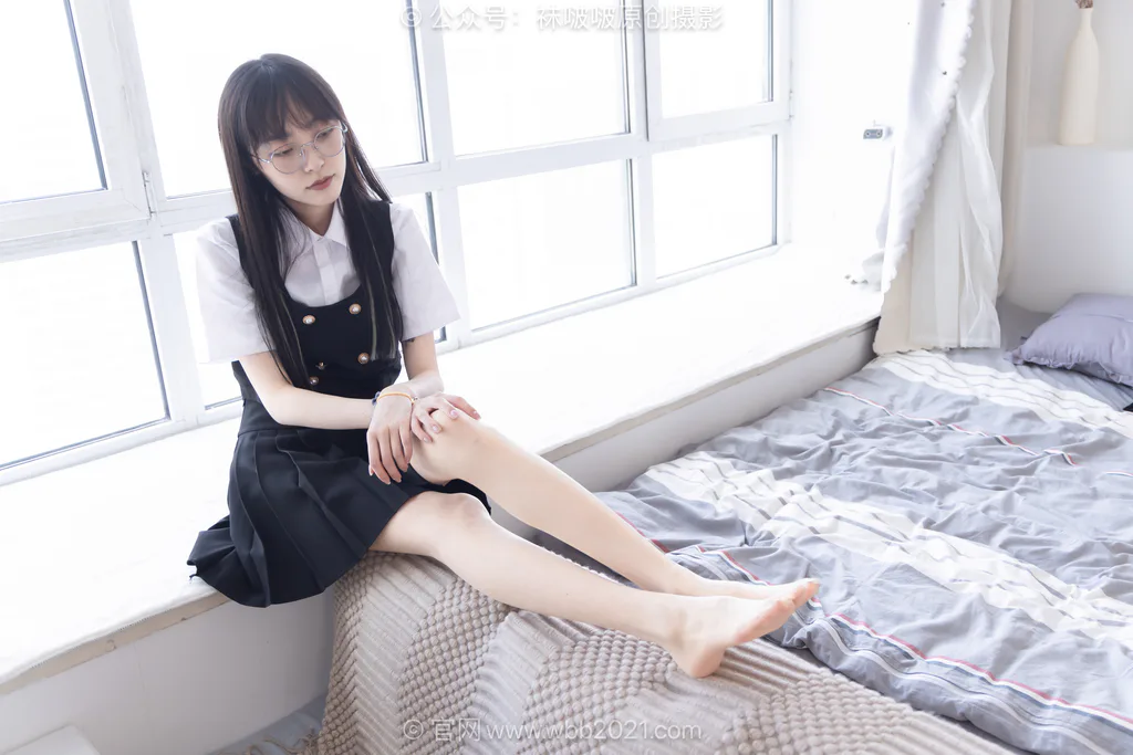 [BoBoSocks袜啵啵]NO.657 稚予-板鞋、帆布鞋、油亮薄肉丝、裸足、jk至服[155P/1V/4.90GB] - 3