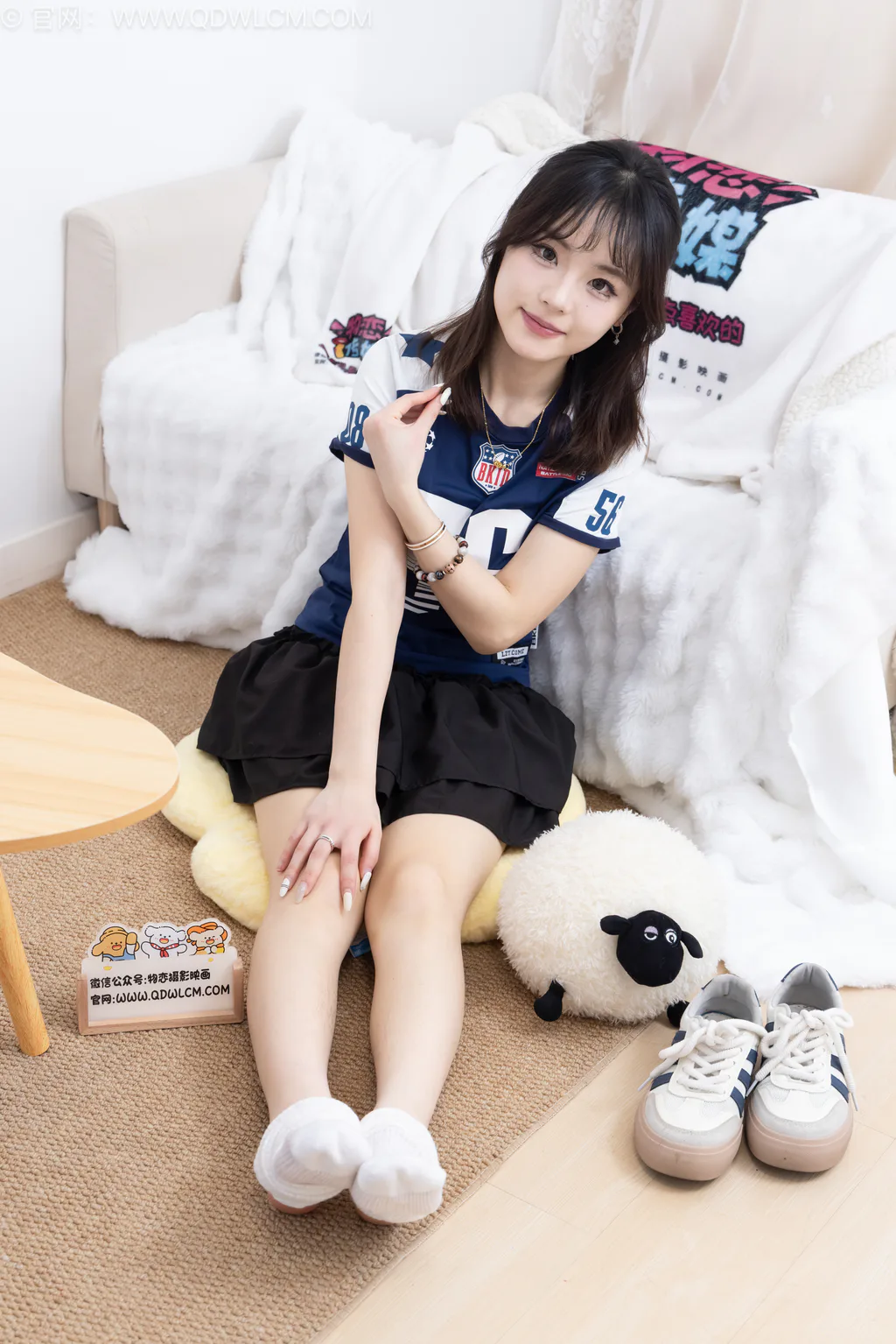 勿恋传媒 NO.2651 兔芽-帆布鞋、白色小腿棉袜、裸足[172P/1V/4.09GB] - 2