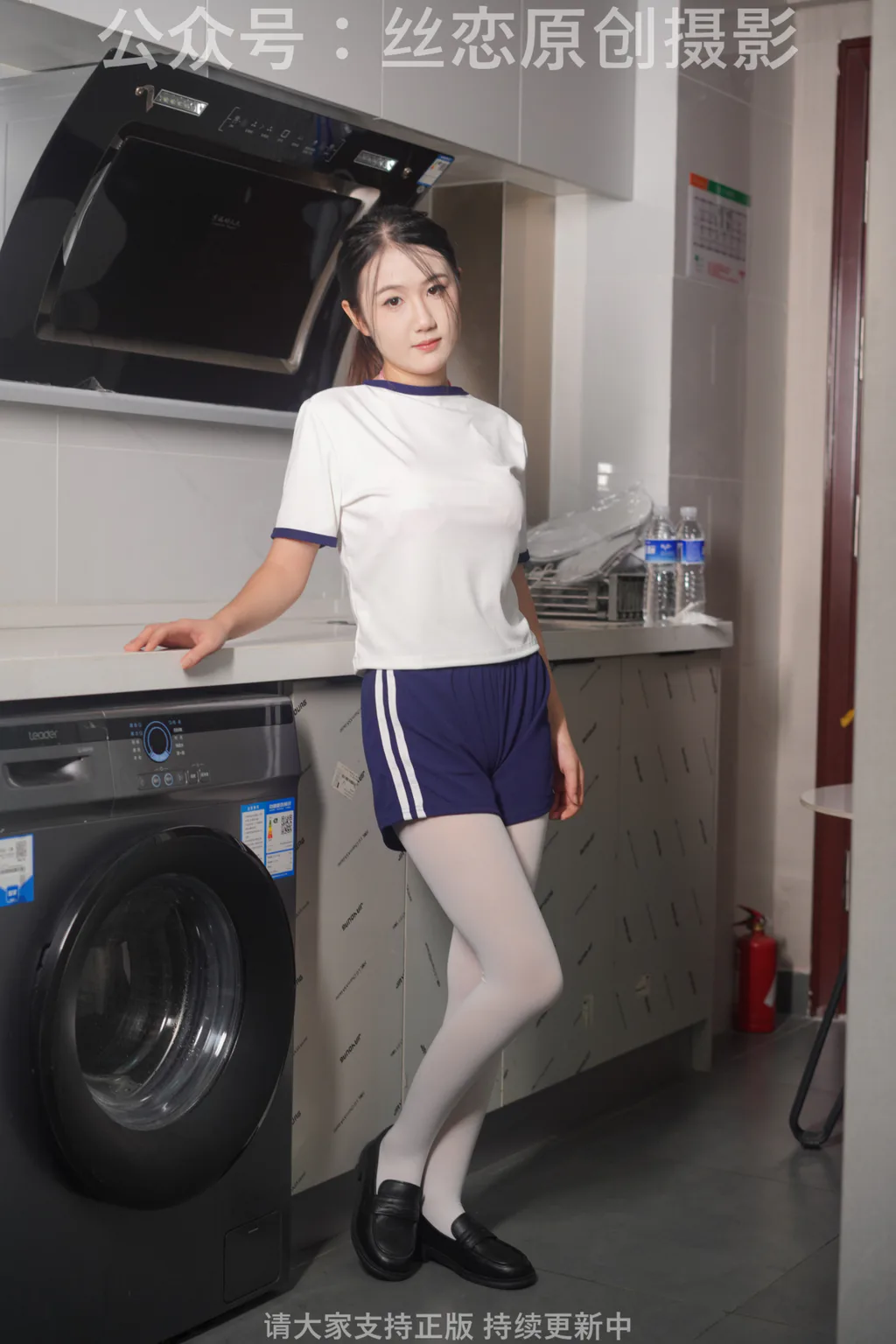 丝恋摄影 NO.006 幺幺-厚白丝 乐福鞋 水手服[159P/1V/5.38GB]