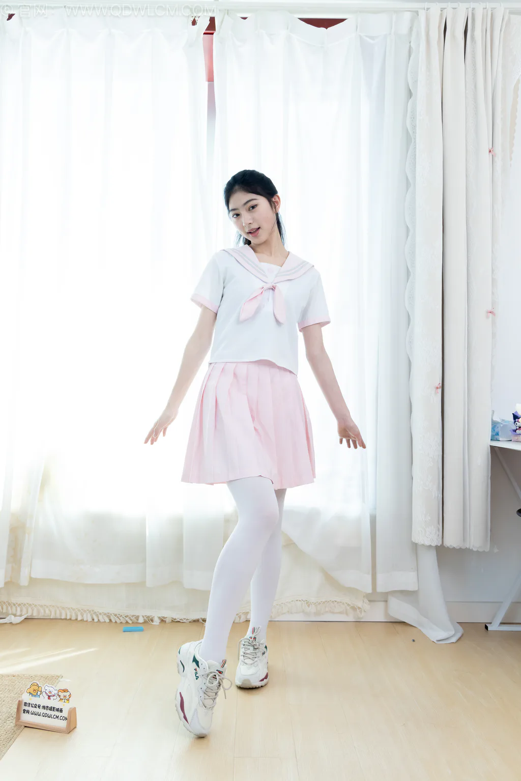勿恋传媒 NO.2691 包包-运动鞋、厚白丝、jk至服[165P/1V/3.80GB] - 3