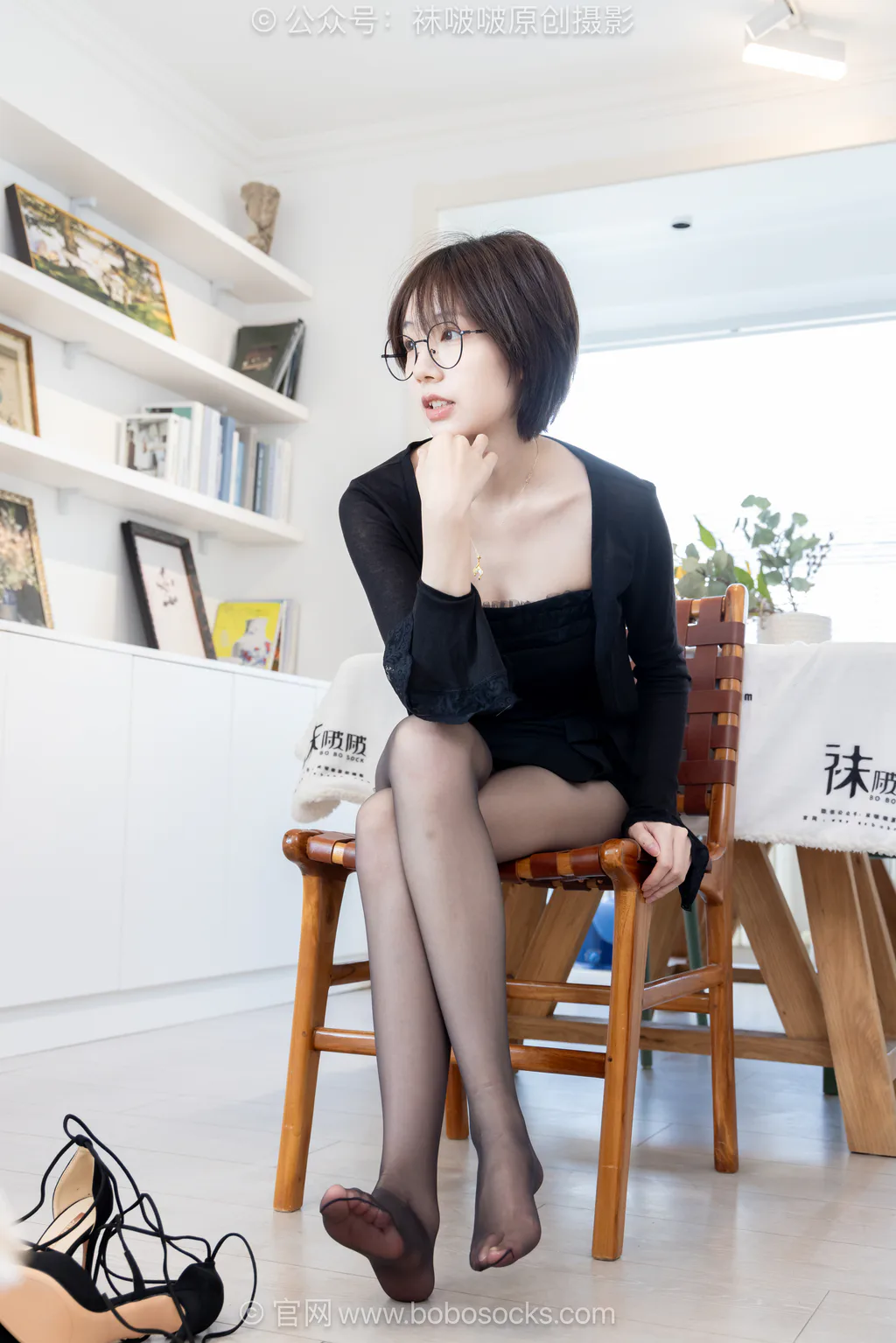 [BoBoSocks袜啵啵]NO.704 小甜豆-高跟鞋、薄黑丝、黑丝淋酸奶[166P/1V/6.63GB] - 4