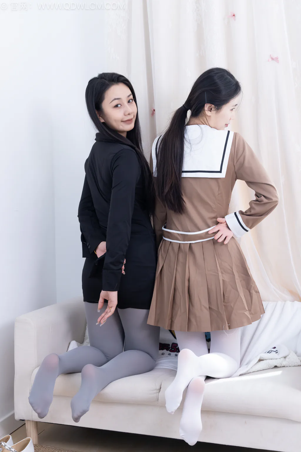 勿恋传媒 NO.2697 菜菜&岚岚-皮鞋、厚白丝、厚灰丝[173P/1V/6.16GB] - 4