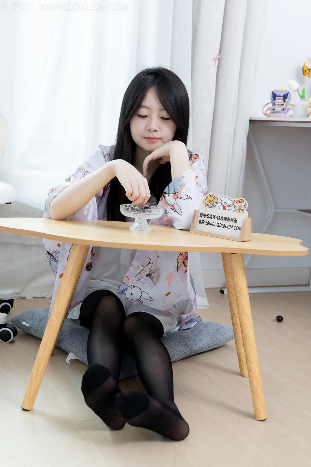 勿恋传媒 NO.2715 萌萌-木屐、薄黑丝、纯白棉袜[197P/1V/5.64GB] - 3