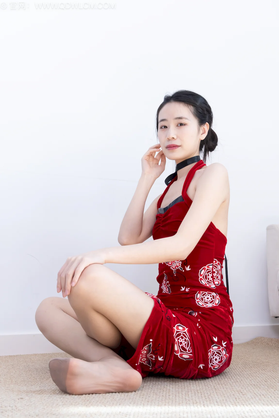 勿恋传媒 NO.2724 菜菜-高跟鞋、薄肉丝、薄浅咖丝[280P/1V/6.55GB] - 3