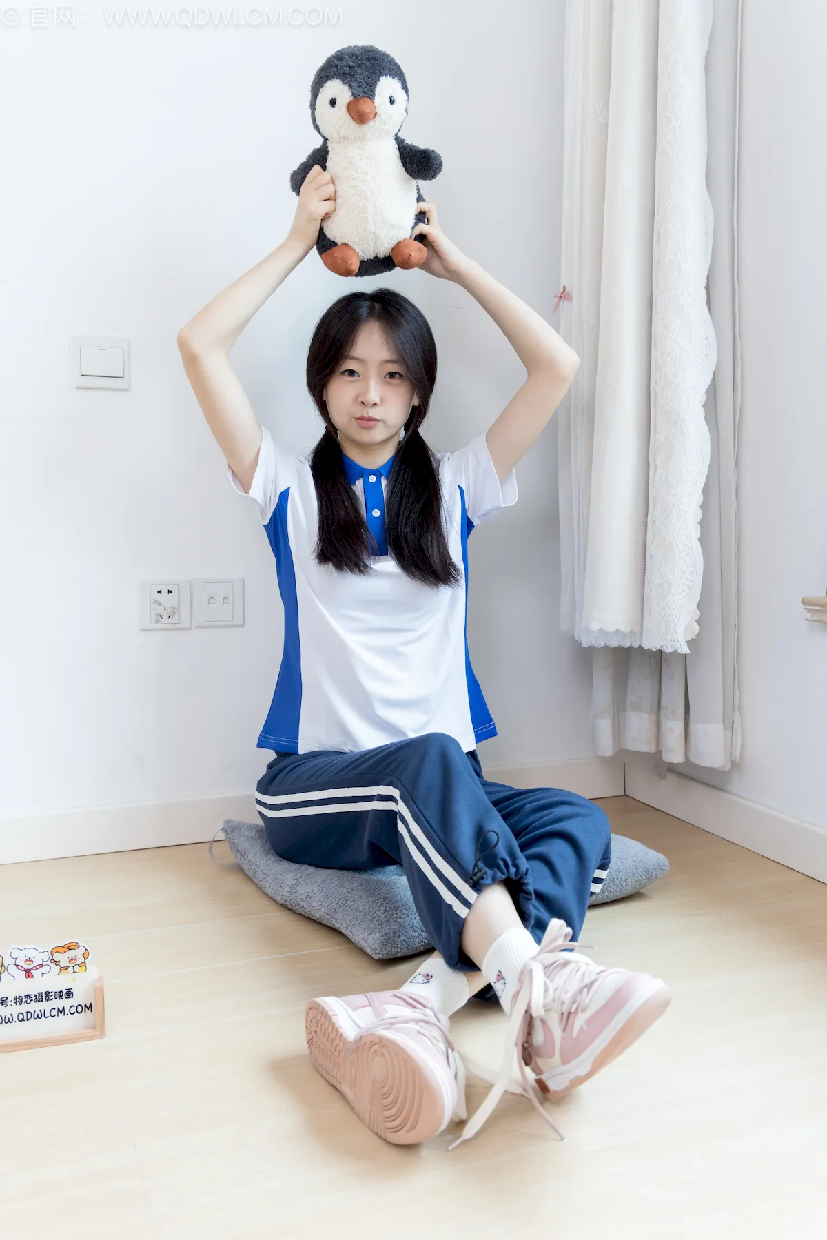 勿恋传媒 NO.2735 萌萌-白棉袜、裸足、校服[155P/1V/3.75GB] - 2