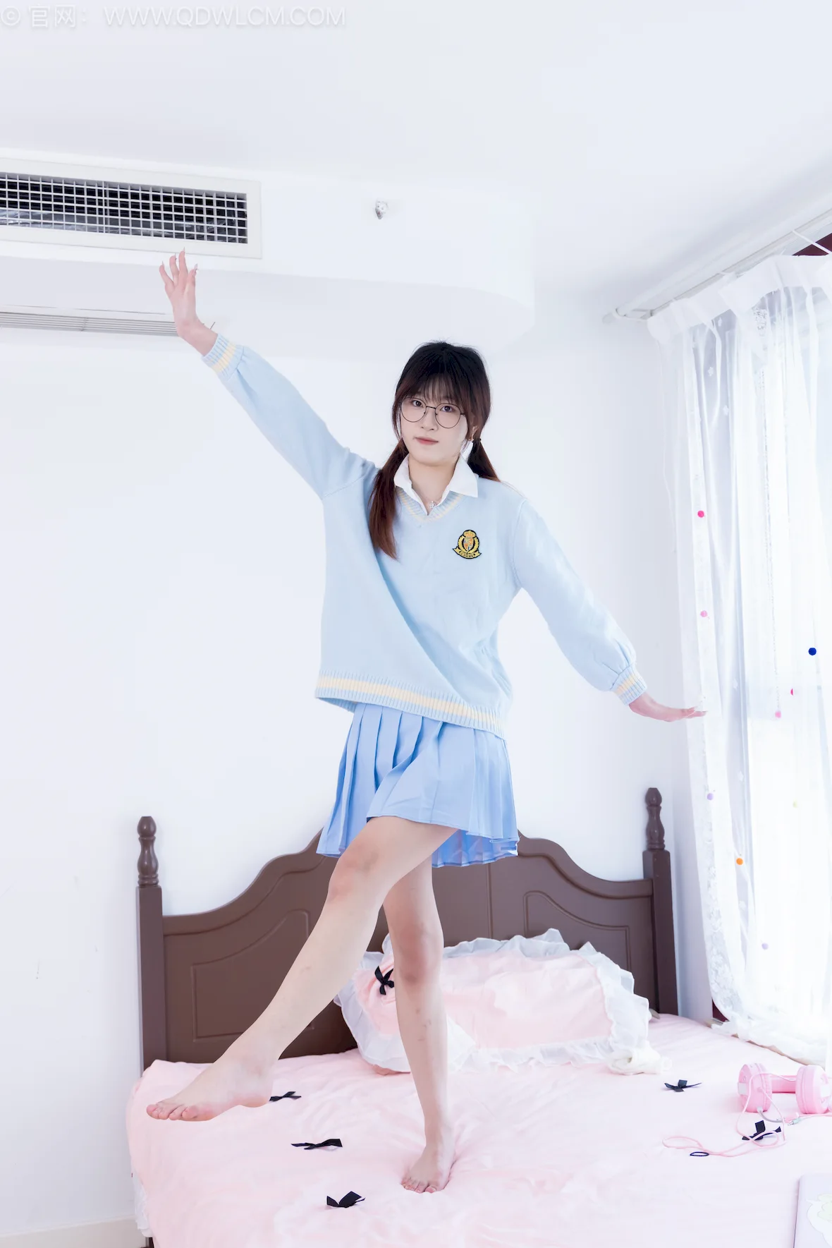 勿恋传媒 NO.2737 雪芽-板鞋、白棉袜、裸足、jk至服[155P/1V/3.44GB] - 4