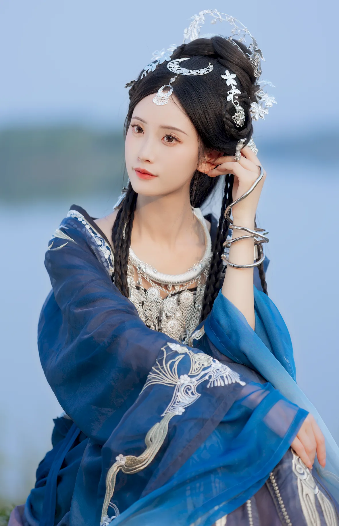 [YITUYU艺图语]2023.07.06 苗疆圣女 嘉月月月[20+1P/113MB] - 2