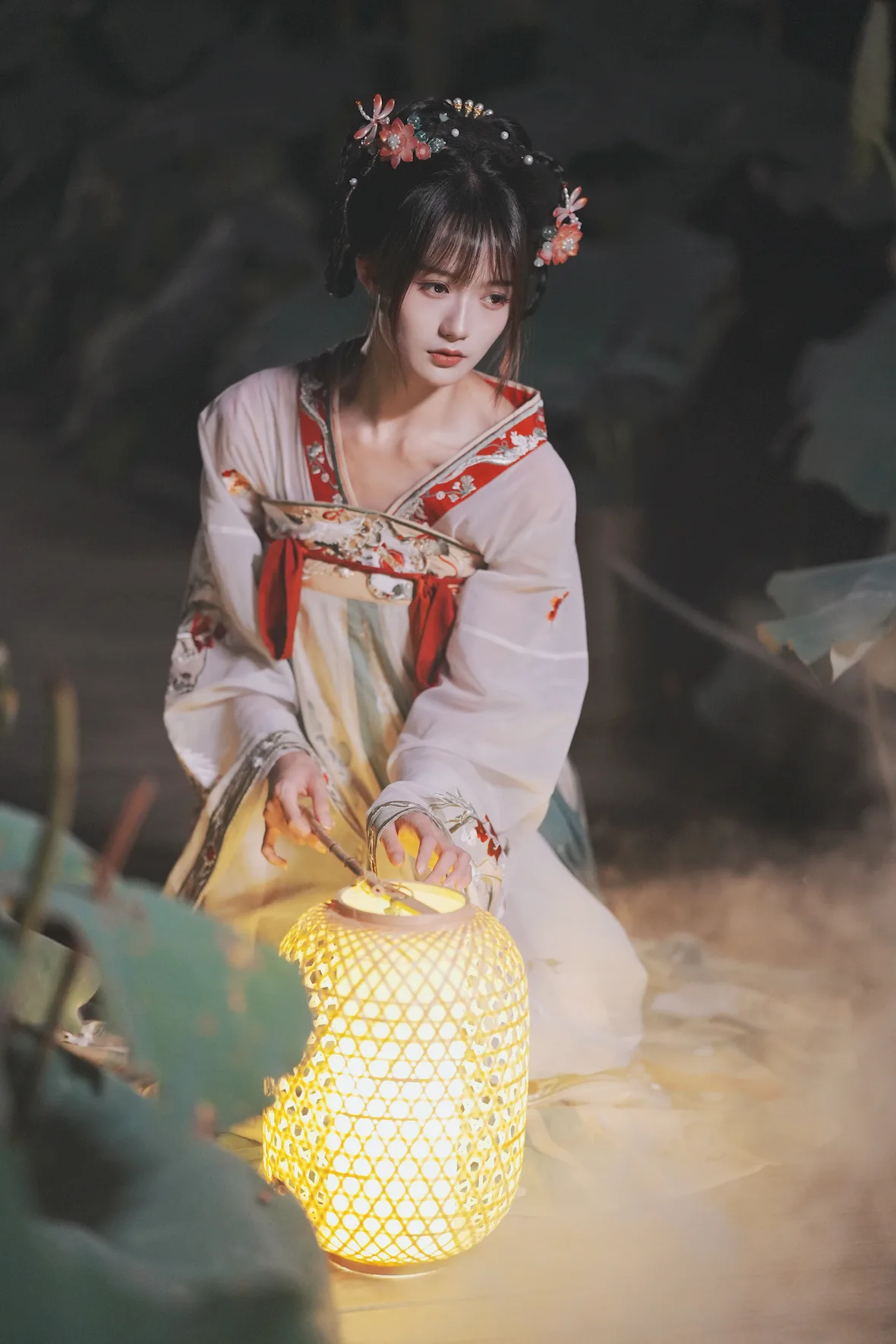[YITUYU艺图语]2023.07.07 荷香袅袅 兔子Zzz不吃胡萝卜[25+1P/302MB] - 1