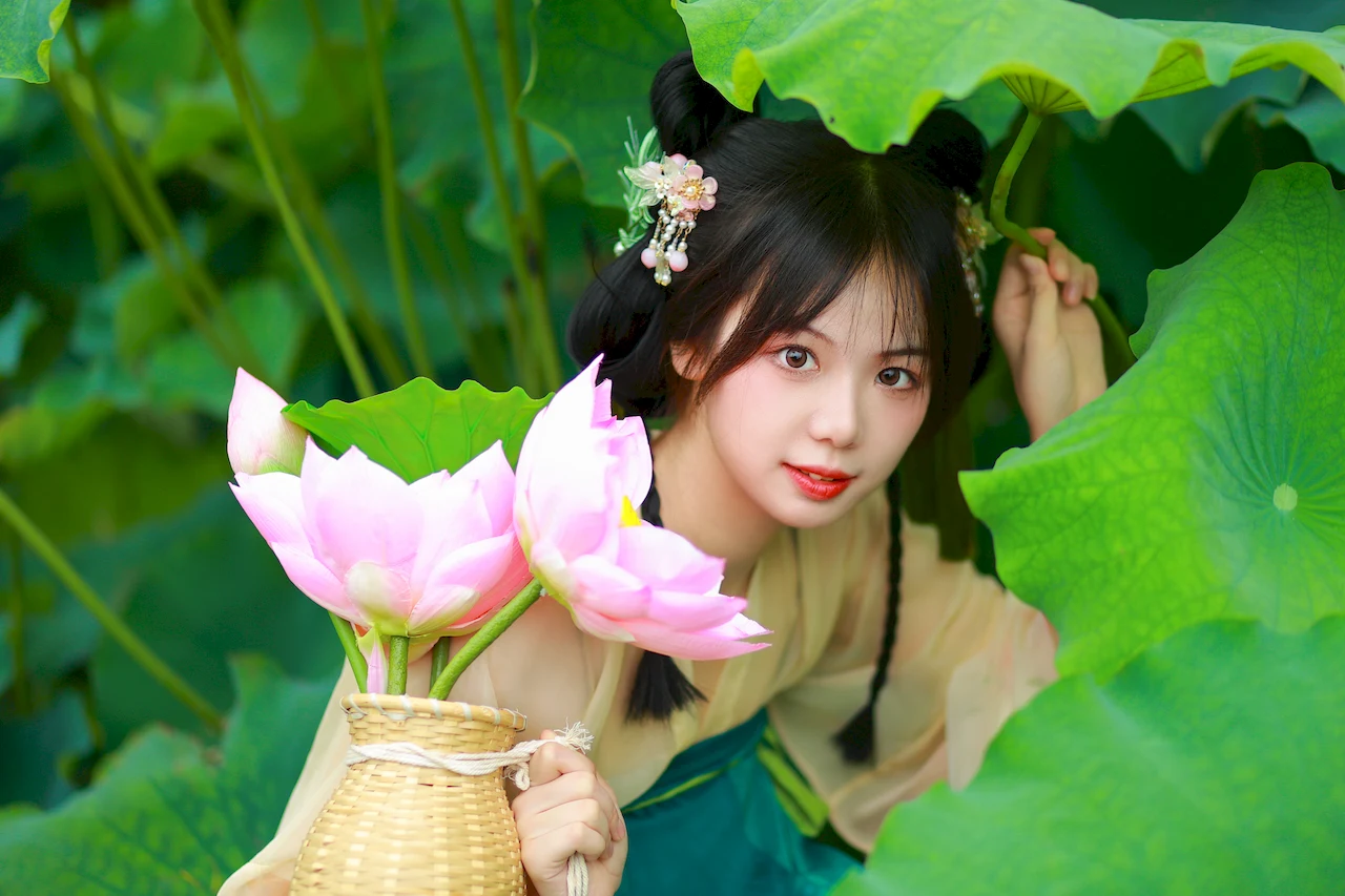 [YITUYU艺图语]2023.07.10 荷塘少女 暮烟色CC[26+1P/214MB] - 4