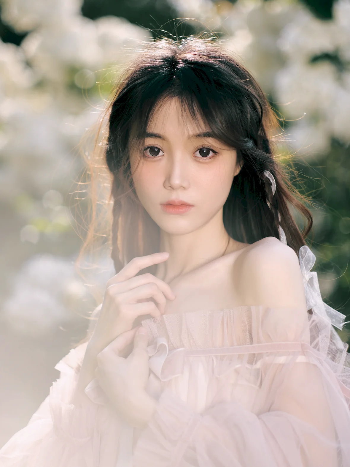 [YITUYU艺图语]2023.07.15 绣球花的浪漫 小千hi[19+1P/267MB] - 1
