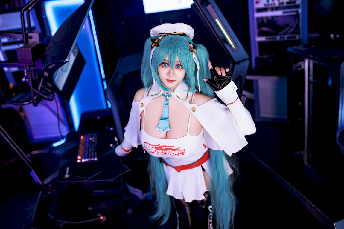 阿雪雪 NO.032 – 赛车MIKU[31P/231MB]