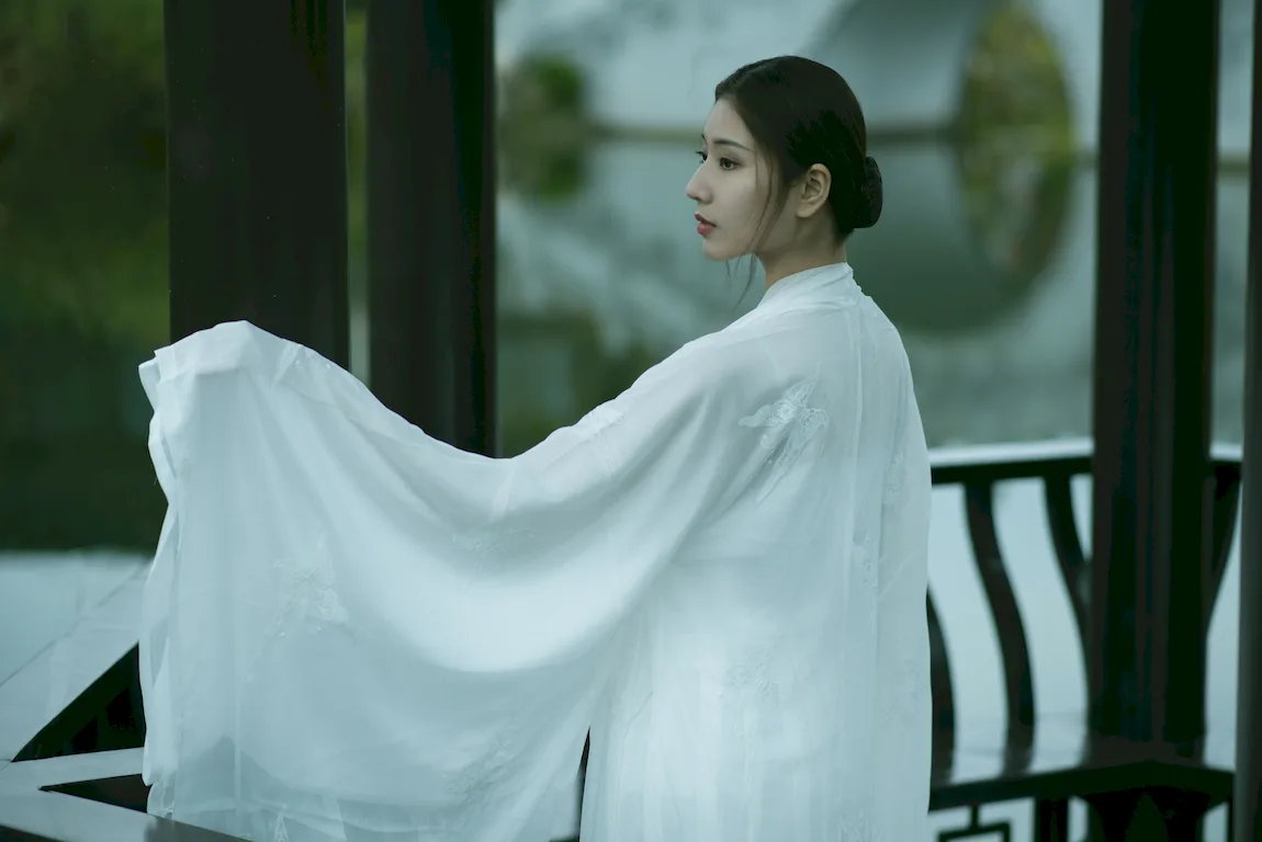 [YITUYU艺图语]2023.07.21 天青色等烟雨 林林[25+1P/368MB] - 1