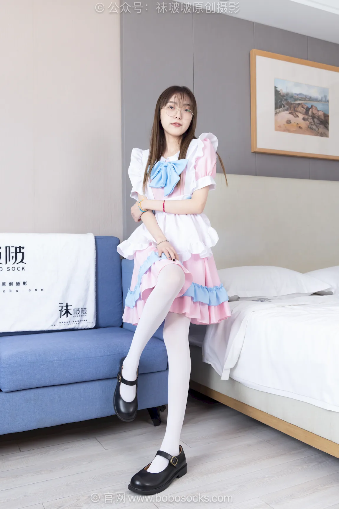 [BoBoSocks袜啵啵]NO.734 稚予-皮鞋、厚白丝、钕仆装、挑鞋[155P/1V/6.27GB] - 4