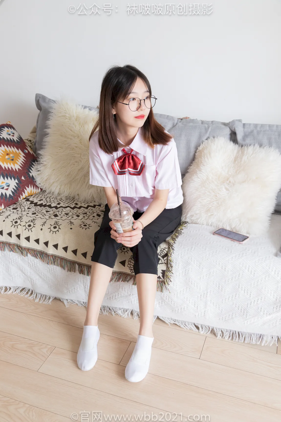 [BoBoSocks袜啵啵]积分限定作品 NO.043 小甜豆-校服、平底布鞋、白棉袜、裸足[175P/1V/6.60GB] - 2