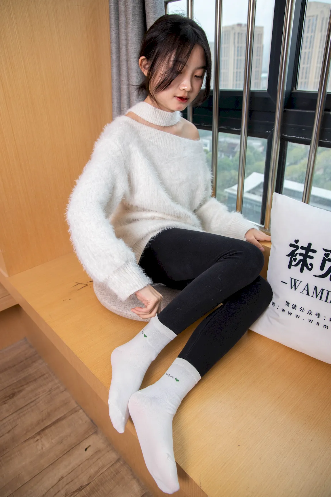 袜觅社 NO.003 香香[102P/169MB] - 2