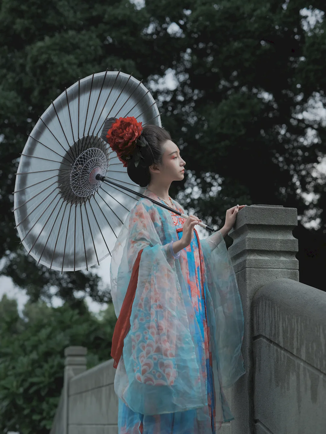 [YITUYU艺图语]2023.08.01 雨后游园 琳琅[32+1P/230MB] - 1