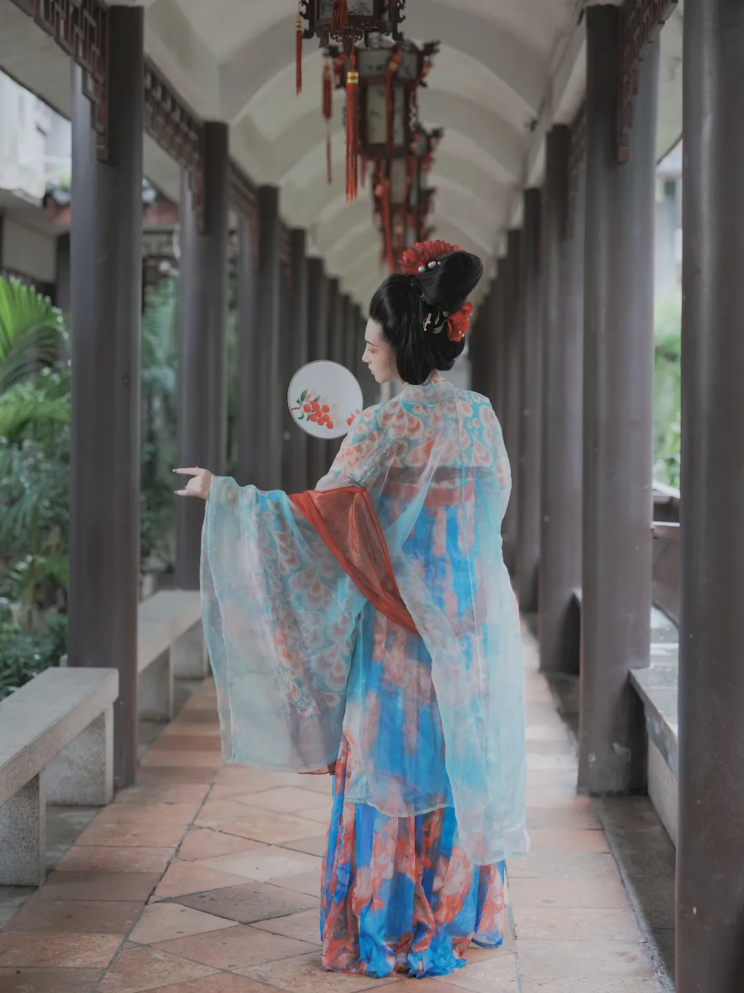 [YITUYU艺图语]2023.08.01 雨后游园 琳琅[32+1P/230MB] - 3