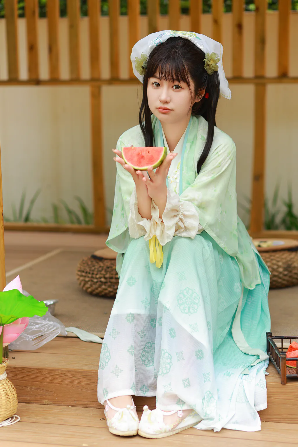 [YITUYU艺图语]2023.08.08 吃瓜啦 不可爱的禾禾喵[35+1P/549MB] - 3